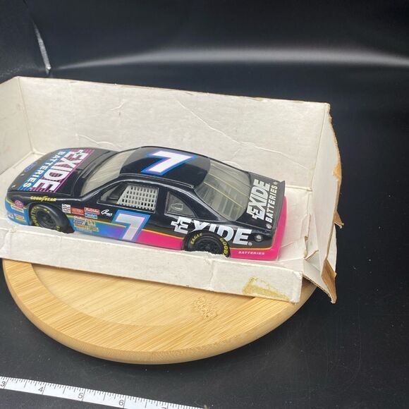 #7 Exide Batteries NASCAR 1:24 scale car without box in mint condition - Picture 2 of 6